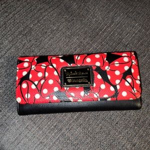 Minnie Mouse loungefly wallet